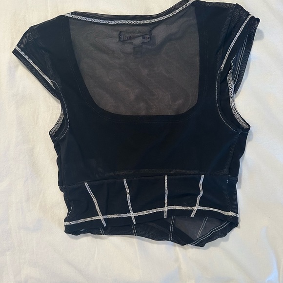 Mesh top - Picture 2 of 2